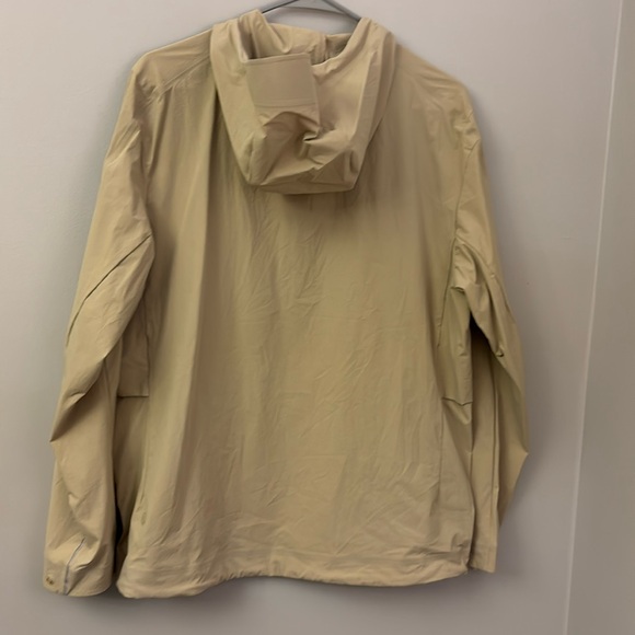 Lululemon Stretch Cargo Jacket
Trench men’s size small - Picture 11 of 13